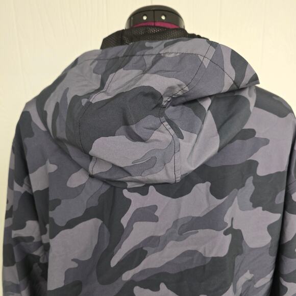Women's Old Navy "Active" Gray Camo Water Resistant Cropped Rain Jacket | Size M - Picture 8 of 12